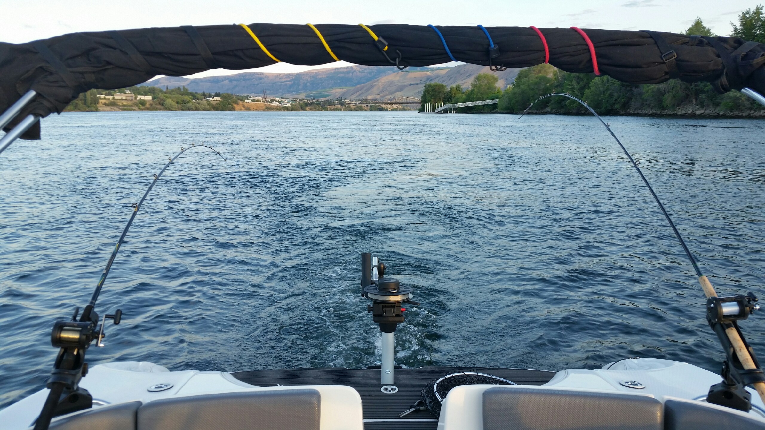 Salmon fishing on Columbia River